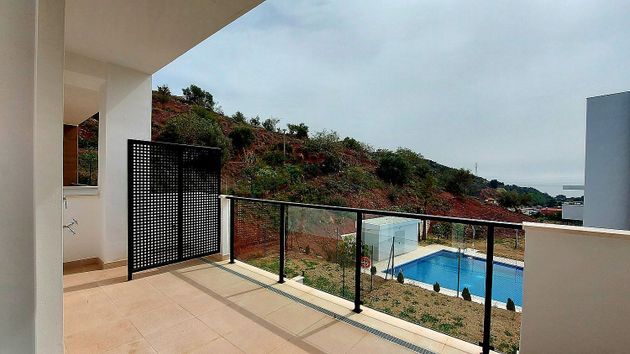 Foto 1 de Pis en lloguer a El Candado - El Palo de 2 habitacions amb terrassa i piscina