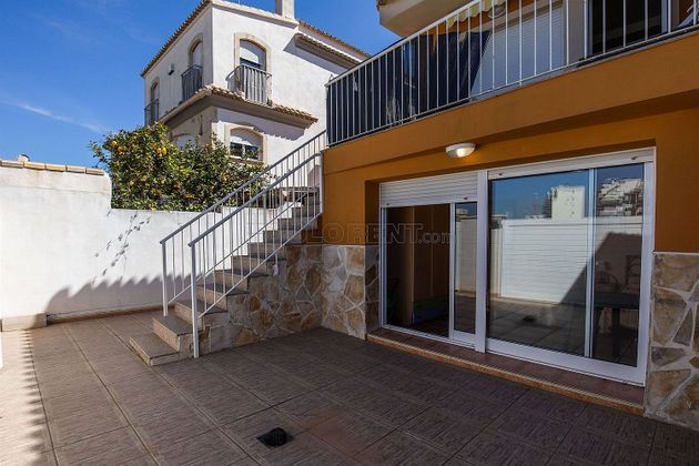 Foto 2 de Casa adossada en venda a calle Burgera de 3 habitacions amb terrassa i aire acondicionat