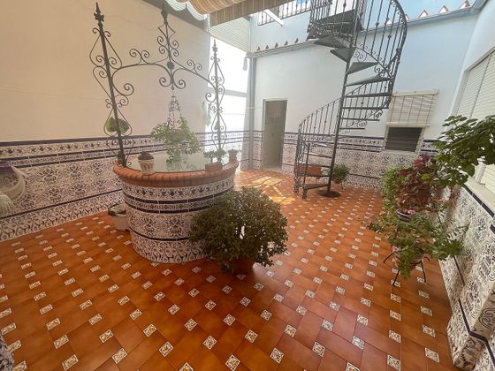 Foto 2 de Casa adossada en venda a calle Laguna de Maestre de 5 habitacions amb terrassa i jardí