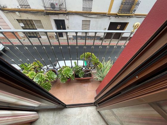 Foto 2 de Pis en venda a calle Manuel de Falla de 3 habitacions amb garatge i balcó