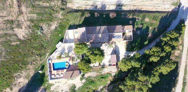 Foto 1 de Casa en venda a Caravaca de la Cruz de 7 habitacions amb terrassa i piscina