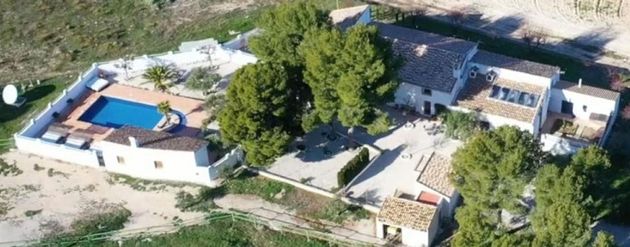 Foto 2 de Casa en venda a Caravaca de la Cruz de 7 habitacions amb terrassa i piscina