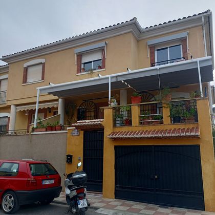 Foto 2 de Casa en venda a Zona de San Cayetano de 3 habitacions amb terrassa i calefacció