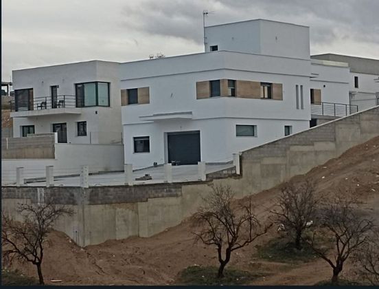 Foto 1 de Venta de chalet en Zubia (La) de 3 habitaciones con terraza y piscina