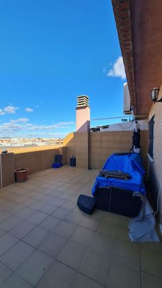 Foto 1 de Àtic en lloguer a Benimàmet de 4 habitacions amb terrassa i garatge