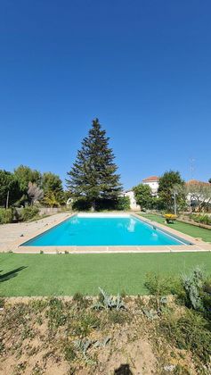 Foto 2 de Xalet en venda a calle Cuatro Caminos de 5 habitacions amb terrassa i piscina