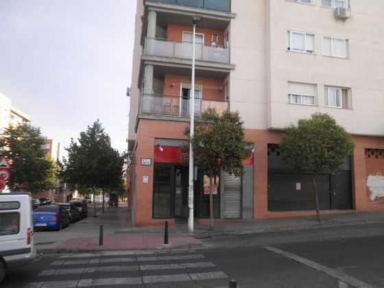 Foto 2 de Local en venda a calle Comarca de la Vera de 195 m²