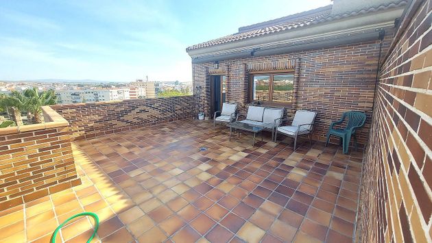 Foto 1 de Ático en venta en calle Cabo Verde de 3 habitaciones con terraza y garaje