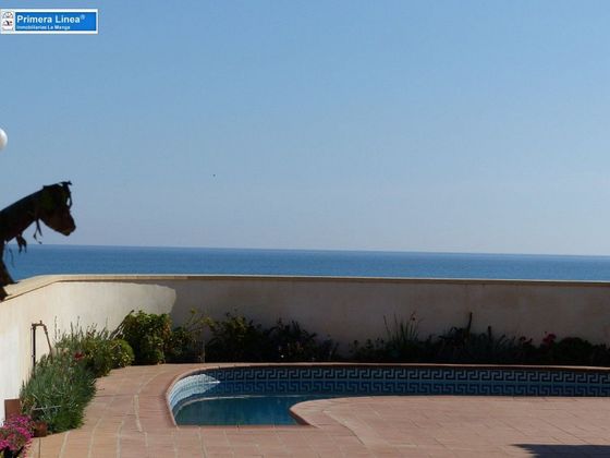 Foto 2 de Chalet en venta en Playa de las Gaviotas-El Pedrucho de 6 habitaciones con terraza y piscina