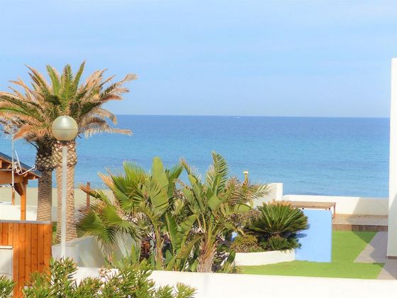 Foto 2 de Xalet en venda a Playa de las Gaviotas-El Pedrucho de 7 habitacions amb terrassa i piscina
