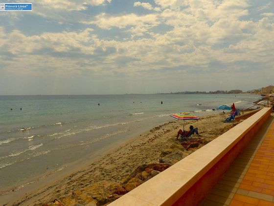 Foto 1 de Casa en venta en Playa de las Gaviotas-El Pedrucho de 4 habitaciones con terraza y piscina