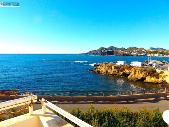 Foto 1 de Venta de chalet en Cabo de Palos de 5 habitaciones con terraza y piscina