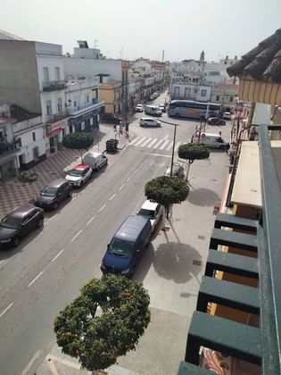 Foto 2 de Venta de piso en Cantillana de 5 habitaciones con terraza y balcón