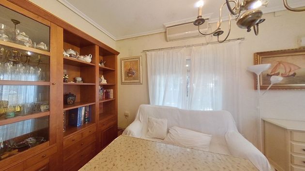 Foto 2 de Casa adossada en venda a avenida Maestranza de 4 habitacions amb terrassa i aire acondicionat