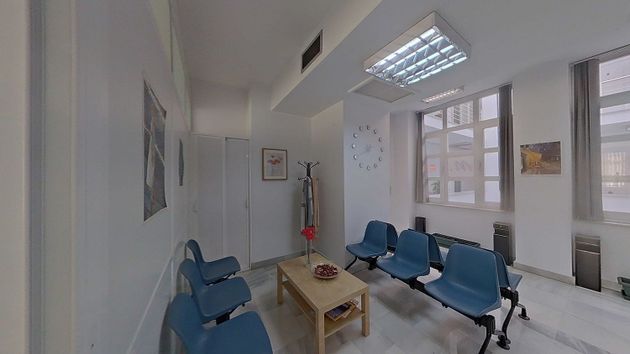 Foto 2 de Oficina en venda a calle Fernández de Ribera amb aire acondicionat