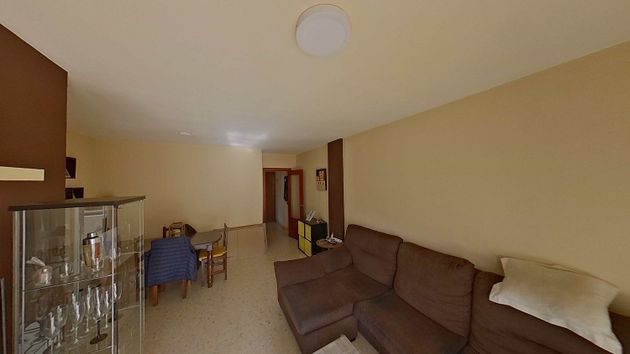 Foto 2 de Piso en venta en calle Edificio Atlantico Avda Carlos Marx de 4 habitaciones con terraza y garaje