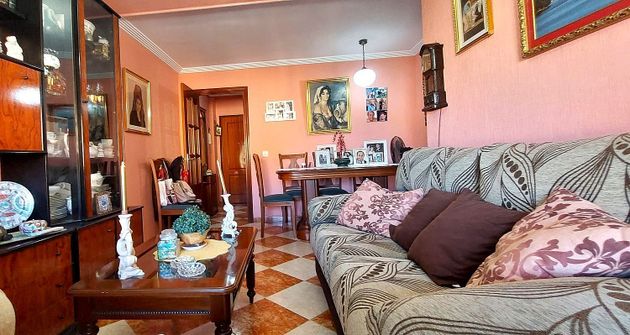 Foto 2 de Pis en venda a plaza Generalife de 3 habitacions amb terrassa i aire acondicionat