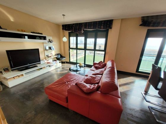 Foto 1 de Venta de piso en Pinedo de 3 habitaciones con garaje y aire acondicionado