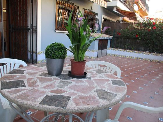 Foto 2 de Piso en alquiler en Port Saplaya de 2 habitaciones con terraza y piscina