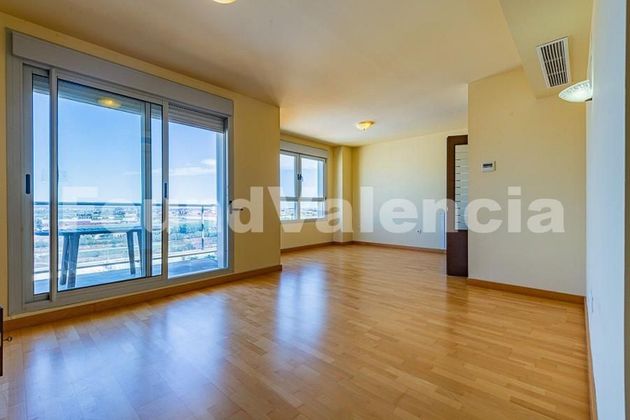 Foto 2 de Piso en venta en L'Eixereta de 3 habitaciones con terraza y garaje