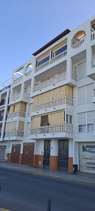 Foto 1 de Piso en alquiler en avenida De la Ria de 3 habitaciones con terraza y muebles