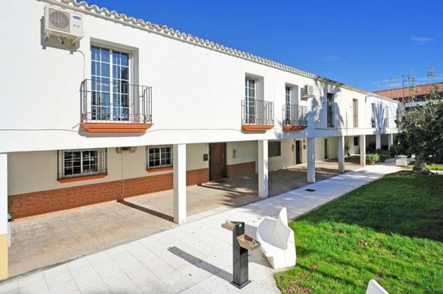 Foto 2 de Casa adossada en venda a plaza De Viriato de 4 habitacions amb terrassa i balcó