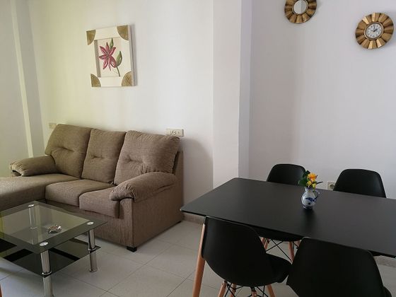 Foto 2 de Xalet en venda a Nervión de 3 habitacions amb terrassa i garatge