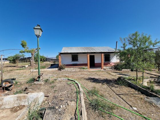 Foto 1 de Casa rural en venda a calle Los Tablazos de 4 habitacions amb piscina i jardí