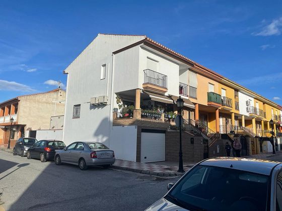 Foto 2 de Casa en venda a Cúllar Vega de 3 habitacions amb terrassa i balcó