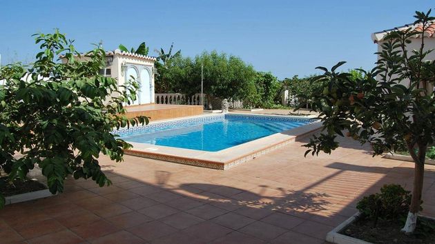 Foto 2 de Casa en venta en Molvízar de 6 habitaciones con terraza y piscina