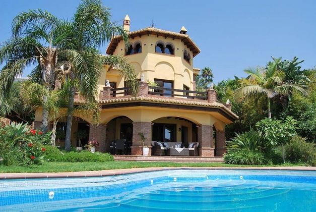 Foto 1 de Casa en venda a Salobreña de 6 habitacions amb terrassa i piscina