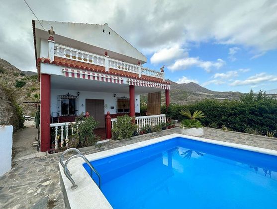 Foto 1 de Casa rural en venta en Molvízar de 4 habitaciones con terraza y piscina