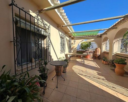 Foto 2 de Venta de casa en Almuñecar de 3 habitaciones con terraza y jardín