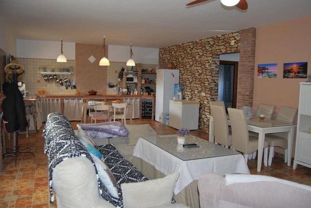 Foto 1 de Casa en venda a Vélez de Benaudalla de 3 habitacions amb terrassa i piscina