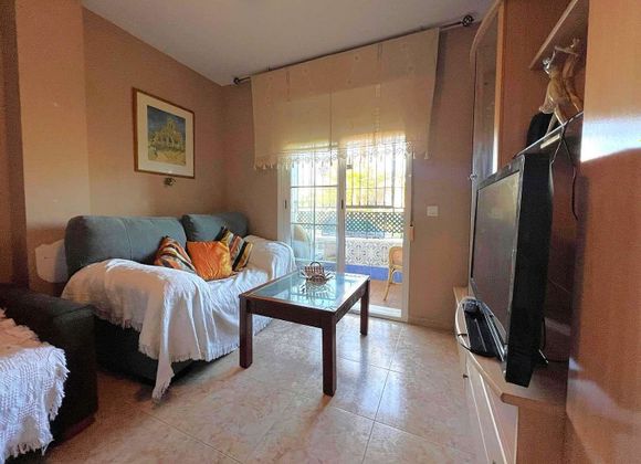 Foto 1 de Piso en venta en Salobreña de 2 habitaciones con terraza y garaje