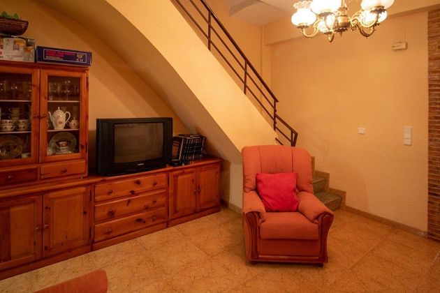 Foto 2 de Casa en venda a calle Vara del Rey de 3 habitacions amb terrassa i aire acondicionat