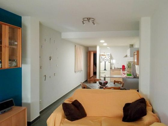Foto 2 de Venta de piso en calle Sant Salvador de 2 habitaciones con ascensor