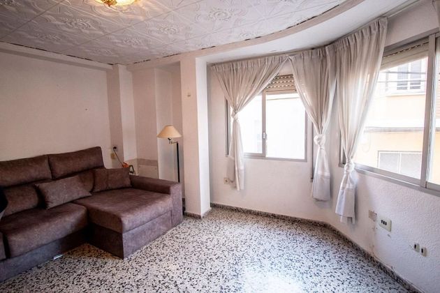 Foto 1 de Casa en venda a calle De Caputxins de 3 habitacions amb terrassa