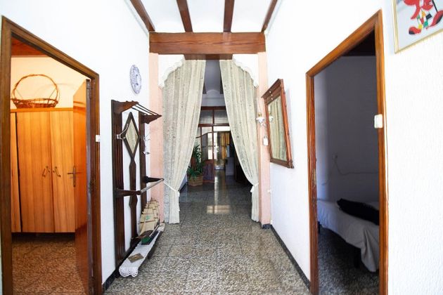 Foto 1 de Casa en venda a calle Bonavista de 7 habitacions amb terrassa i balcó