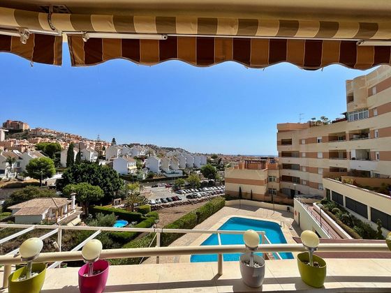 Foto 1 de Pis en venda a calle José María Doblas de 4 habitacions amb terrassa i piscina