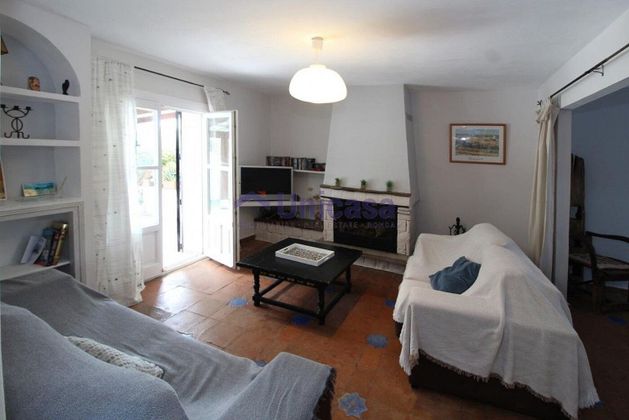 Foto 1 de Casa en venda a Benalauría de 3 habitacions amb terrassa i piscina