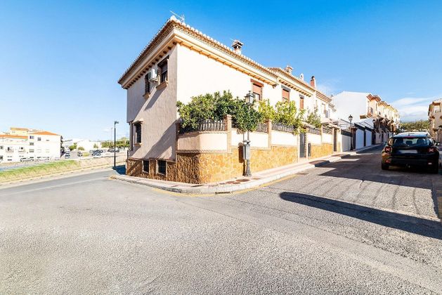Foto 1 de Casa en venda a calle Cruz de San Antón de 4 habitacions amb jardí i balcó
