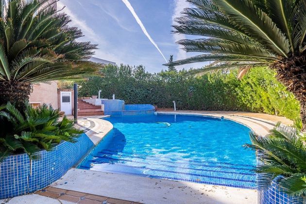 Foto 2 de Xalet en venda a La Motilla de 7 habitacions amb terrassa i piscina
