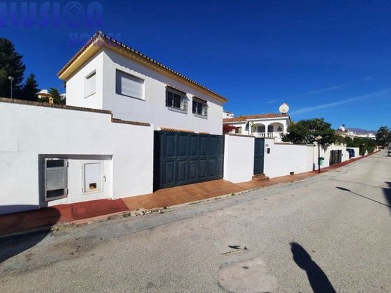 Foto 2 de Xalet en venda a Alcorrín de 6 habitacions amb terrassa i piscina