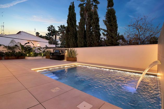 Foto 2 de Xalet en venda a Nueva Andalucía centro de 5 habitacions amb terrassa i piscina