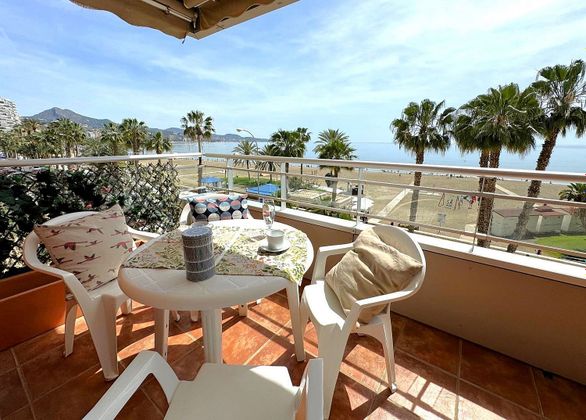 Foto 2 de Piso en alquiler en La Malagueta - La Caleta de 2 habitaciones con terraza y muebles