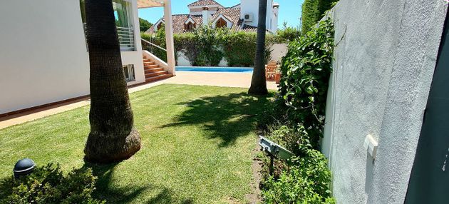 Foto 2 de Xalet en venda a Nueva Alcántara de 6 habitacions amb terrassa i piscina