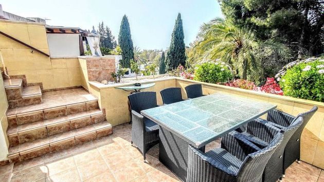 Foto 2 de Dúplex en venda a Lomas de Marbella Club - Puente Romano de 4 habitacions amb terrassa i piscina