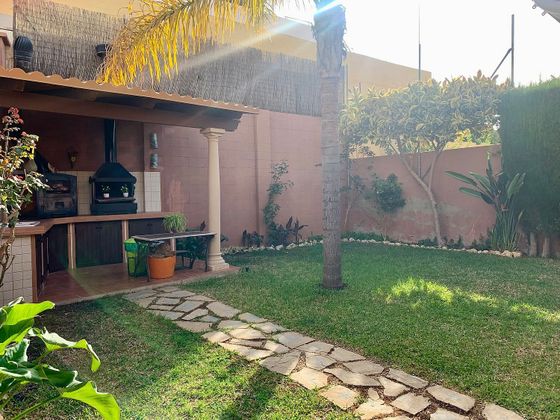 Foto 2 de Xalet en venda a Mangas Verdes - Las Flores - Parque del Sur de 4 habitacions amb terrassa i jardí