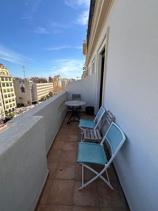 Foto 2 de Ático en venta en Arrancapins de 3 habitaciones con balcón y aire acondicionado